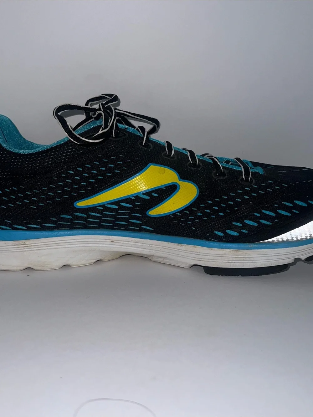 Newton AHA Running Shoes Mens 12 Black POP 3 Sneakers M004114B